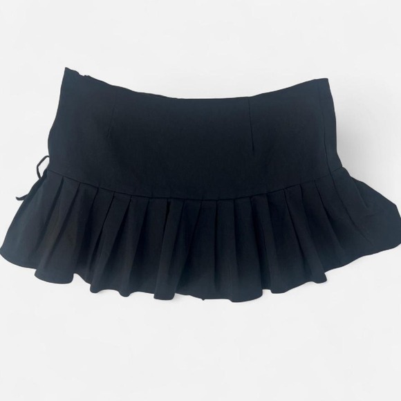 Y2K Styled Whimsigoth Black Pleated Mini Skort - Picture 3 of 7